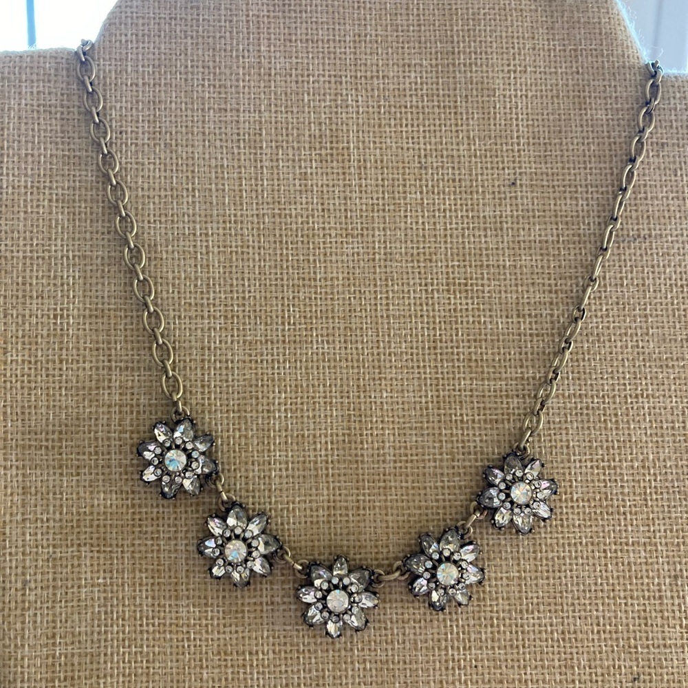 Chloe + Isabel Adorable Flowers‎ Necklace